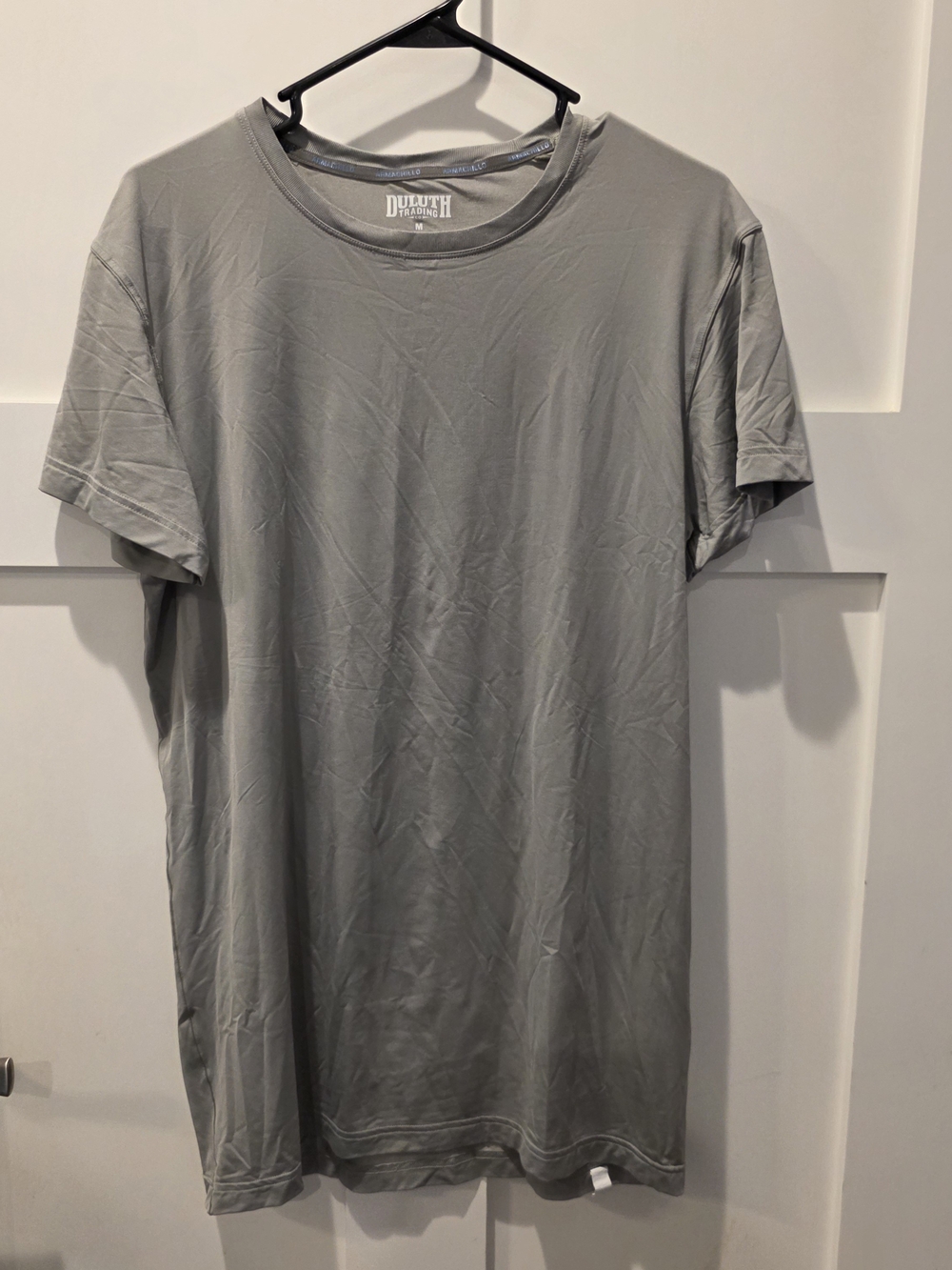 Duluth Trading Co Armachillo Cooling T-Shirt Men M Grey Relaxed Fit Tee